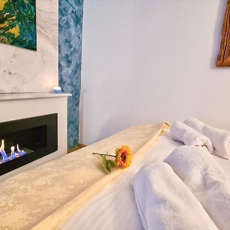 Royal Mansion In Unirii Square Apartment คลูจ-นาโปกา ภายนอก รูปภาพ