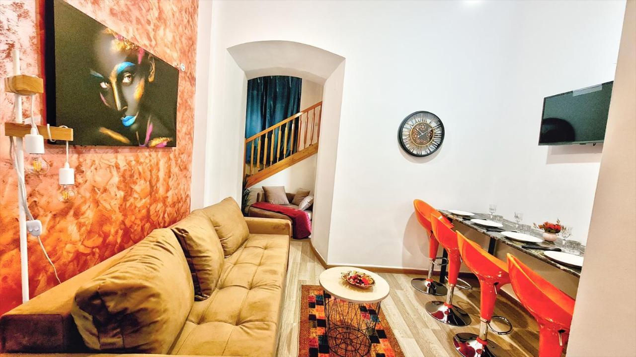 Royal Mansion In Unirii Square Apartment คลูจ-นาโปกา ภายนอก รูปภาพ