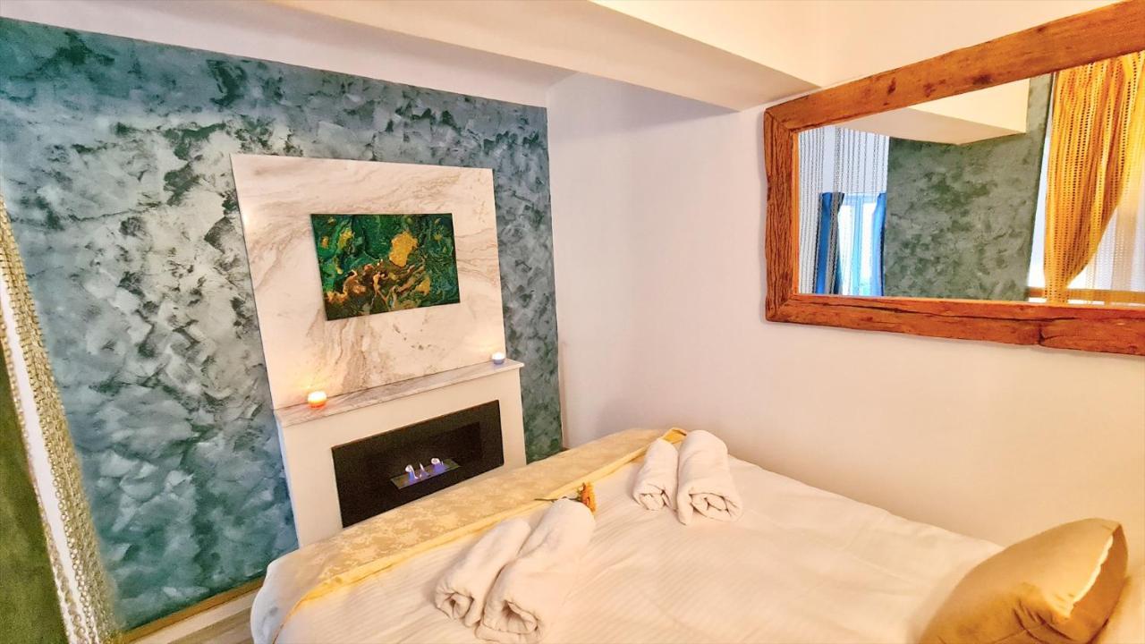 Royal Mansion In Unirii Square Apartment คลูจ-นาโปกา ภายนอก รูปภาพ