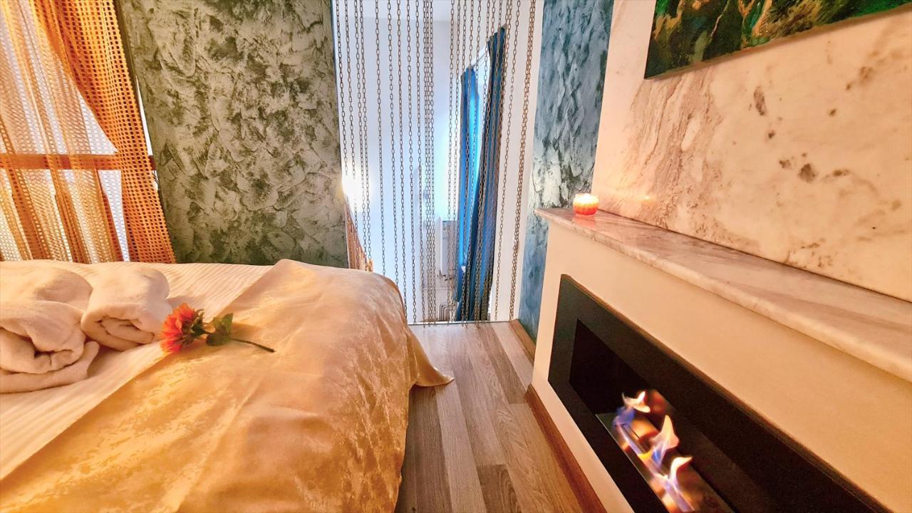 Royal Mansion In Unirii Square Apartment คลูจ-นาโปกา ภายนอก รูปภาพ