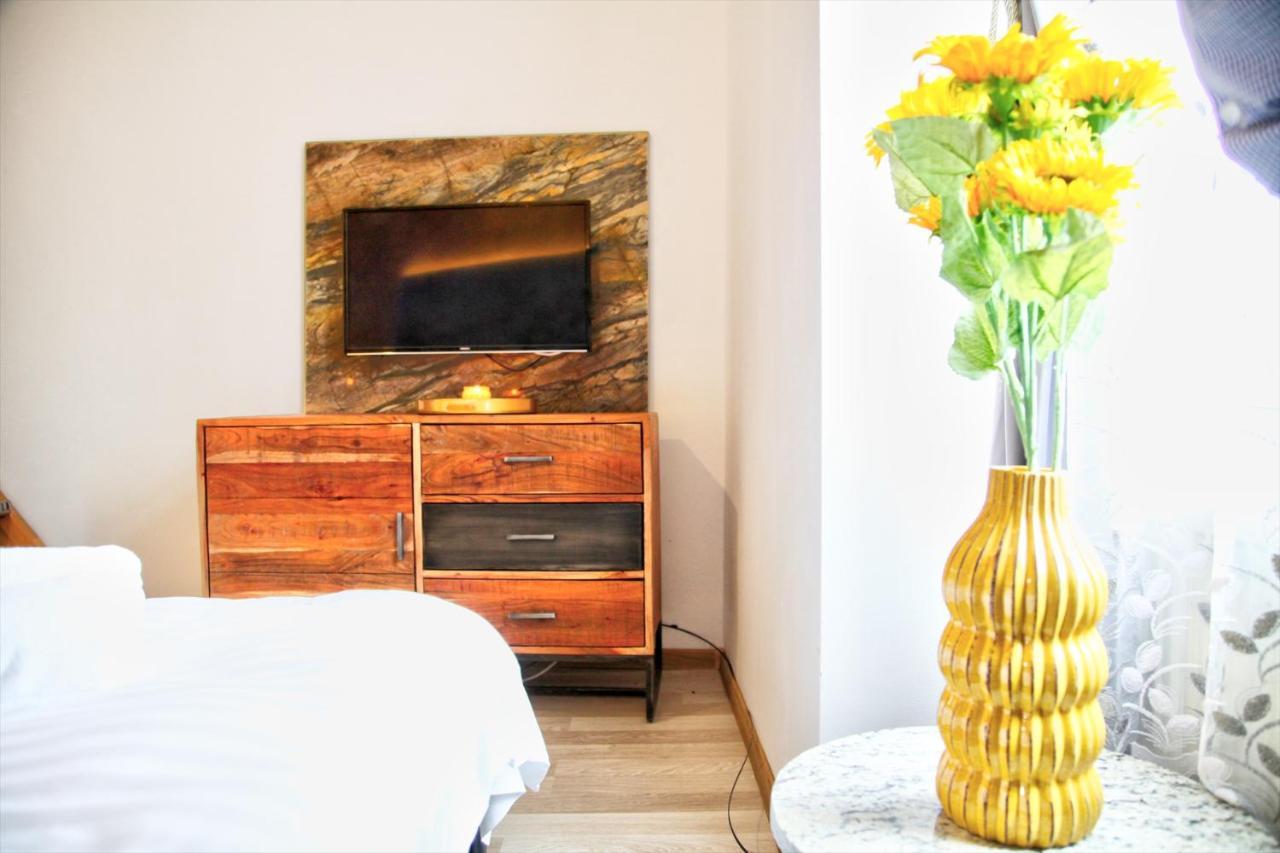 Royal Mansion In Unirii Square Apartment คลูจ-นาโปกา ภายนอก รูปภาพ